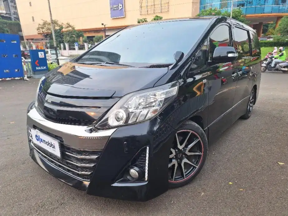 LOW DP Toyota Alphard 2.4 S Bensin-AT 2013 WYA