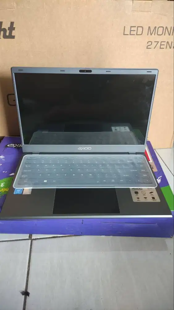 Dijual Cepat Laptop AXIO Hype 1 RAM 8GB SSD 256GB — Baru Beli 1 Hari