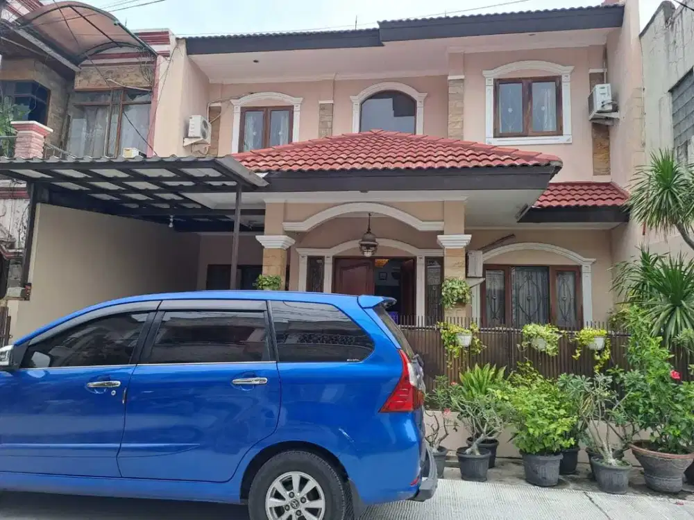 Rumah Cantik LT 126 Meter di Komplek Galaxy