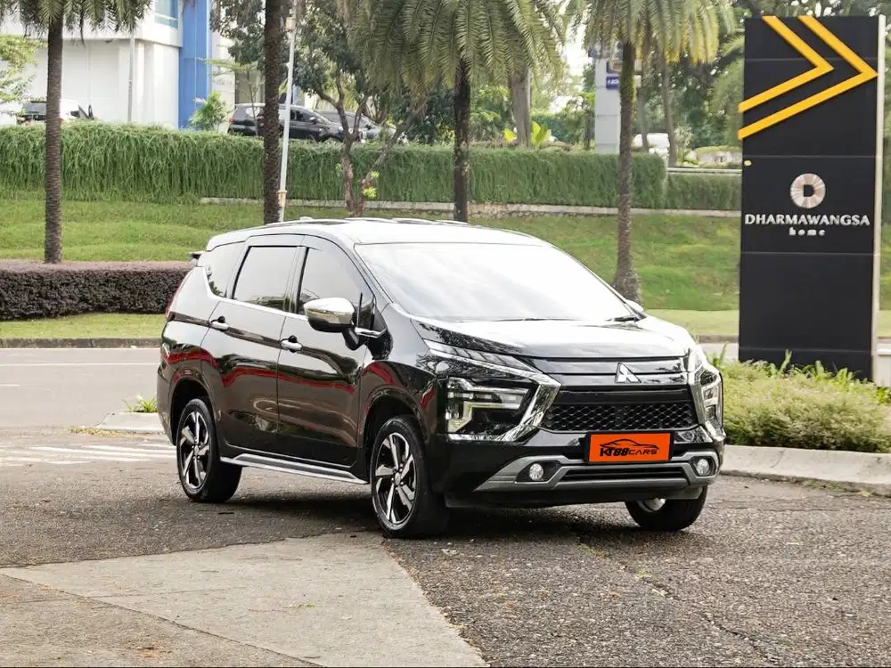 Mitsubishi Xpander Ultimate 1.5 2023 hitam matic