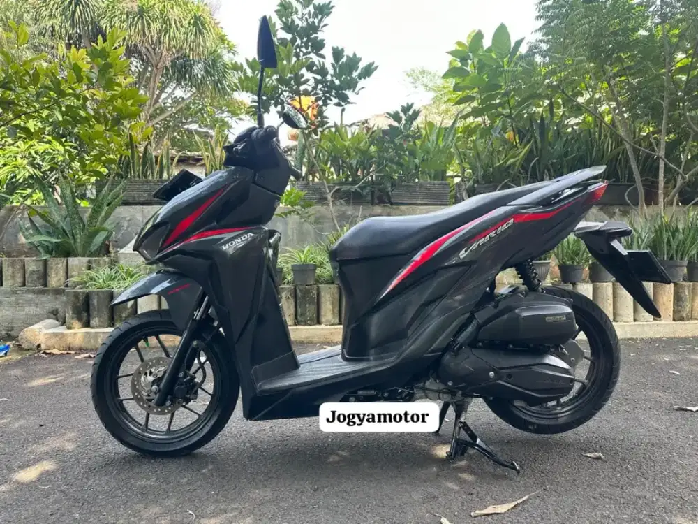 Honda Vario 125 cbs 2018 cash dan credit