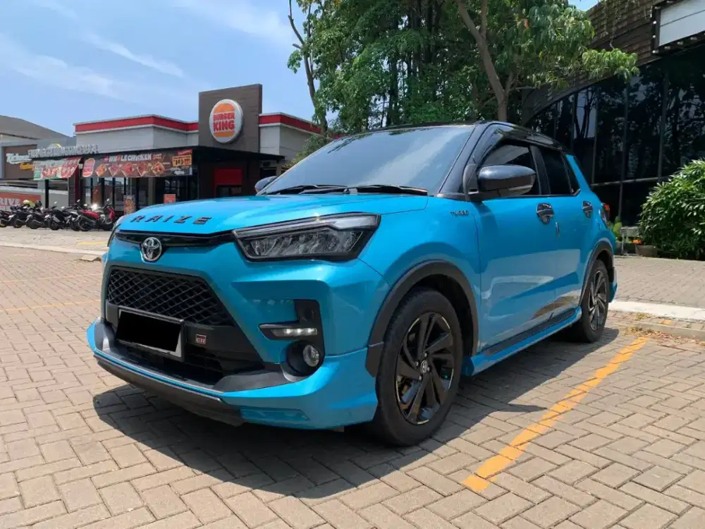 HARGA MURAH!! TOYOTA RAIZE GR AT MATIC 2023
BIRU TWO TONE