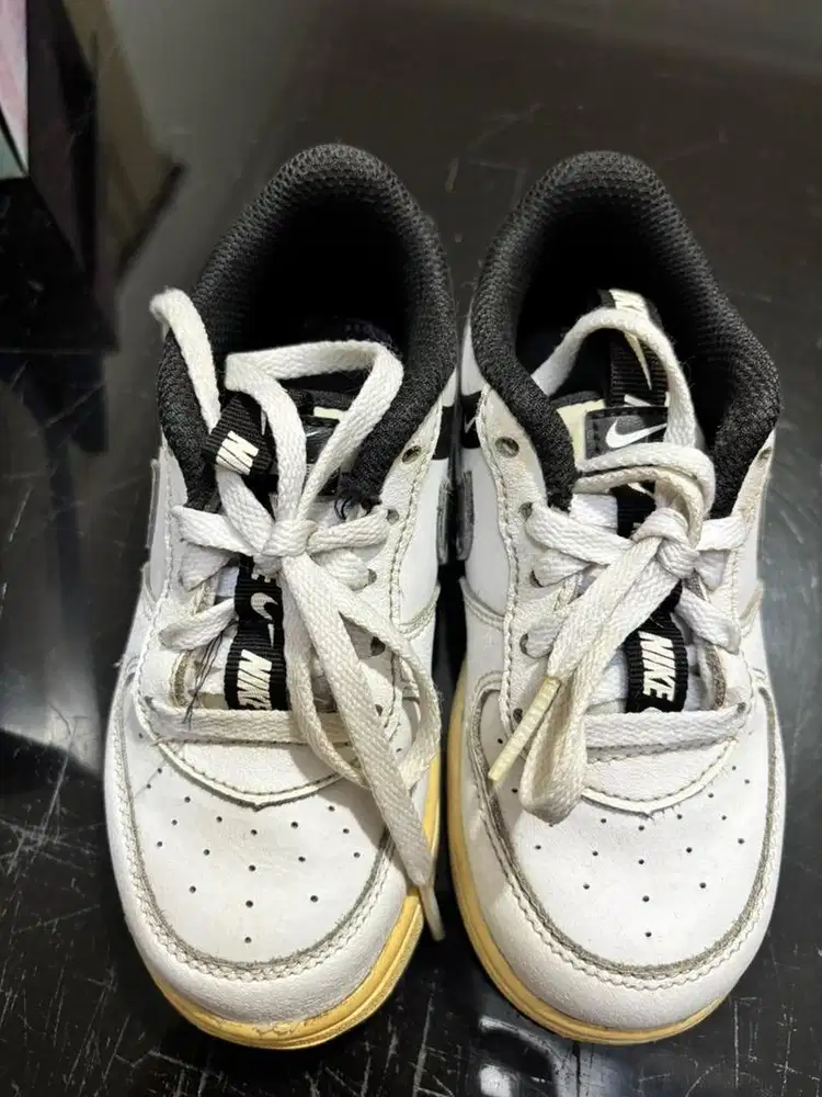 Sepatu anak nike