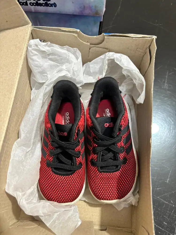 Sepatu adidas anak laki