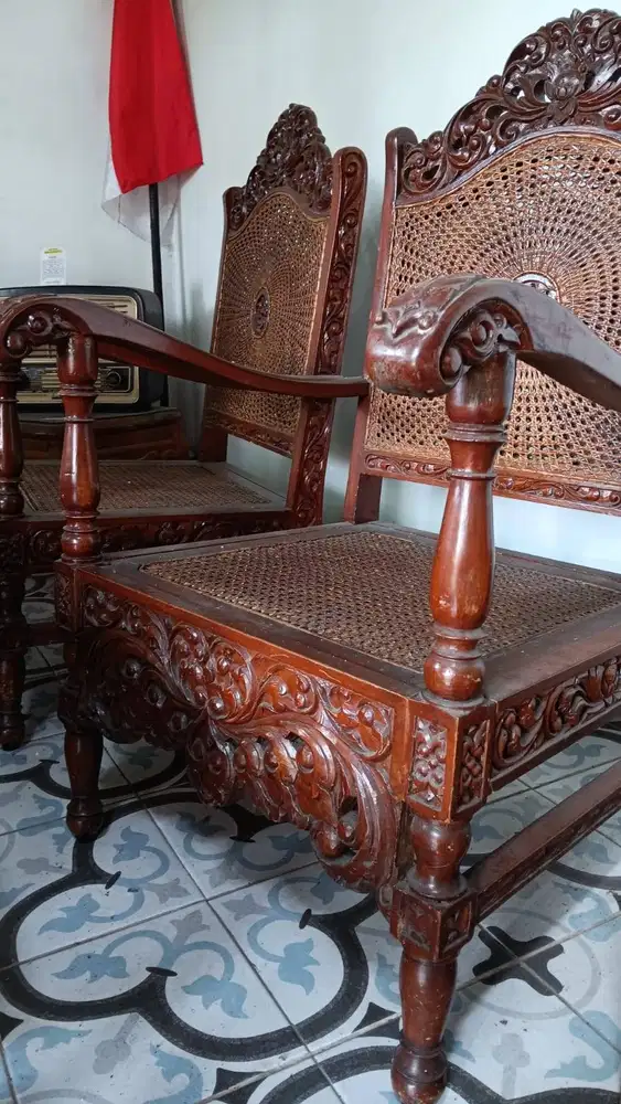 1 Set Meja Kursi Tamu Jati Ukir Jepara-Rotan Jumbo Lawas Jadul Kuno
