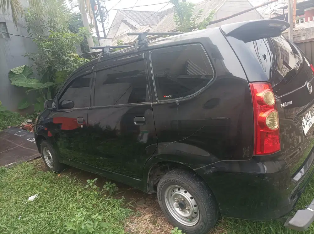 Daihatsu Xenia 2010 Bensin