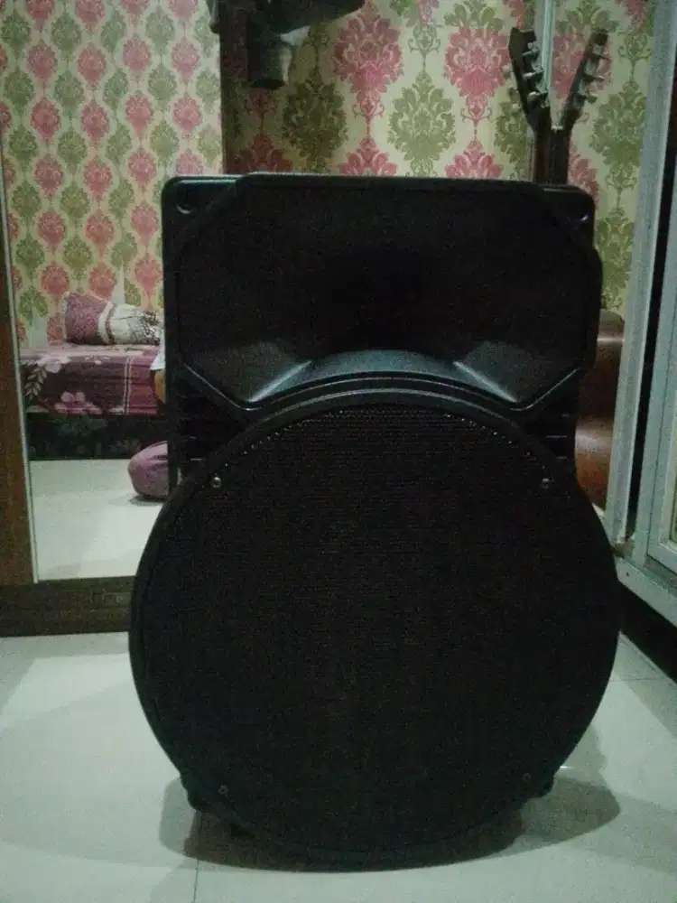 B T speaker bluetooth