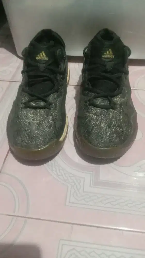 Sepatu Adidas CrazyLight Boots 42