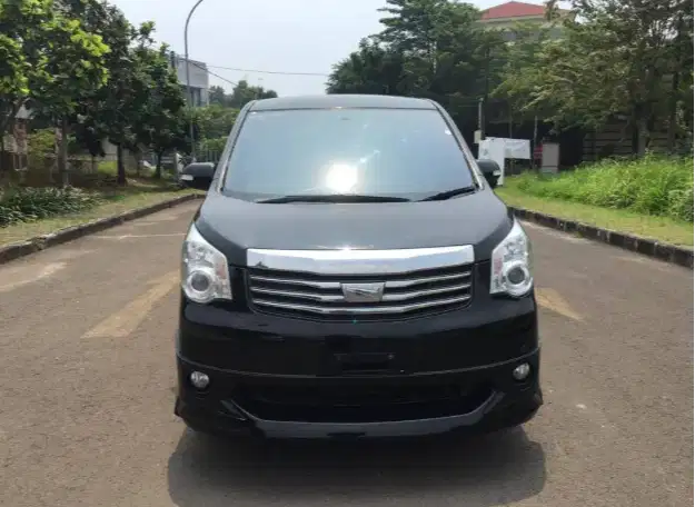 Toyota Nav1 2.0 V 2016