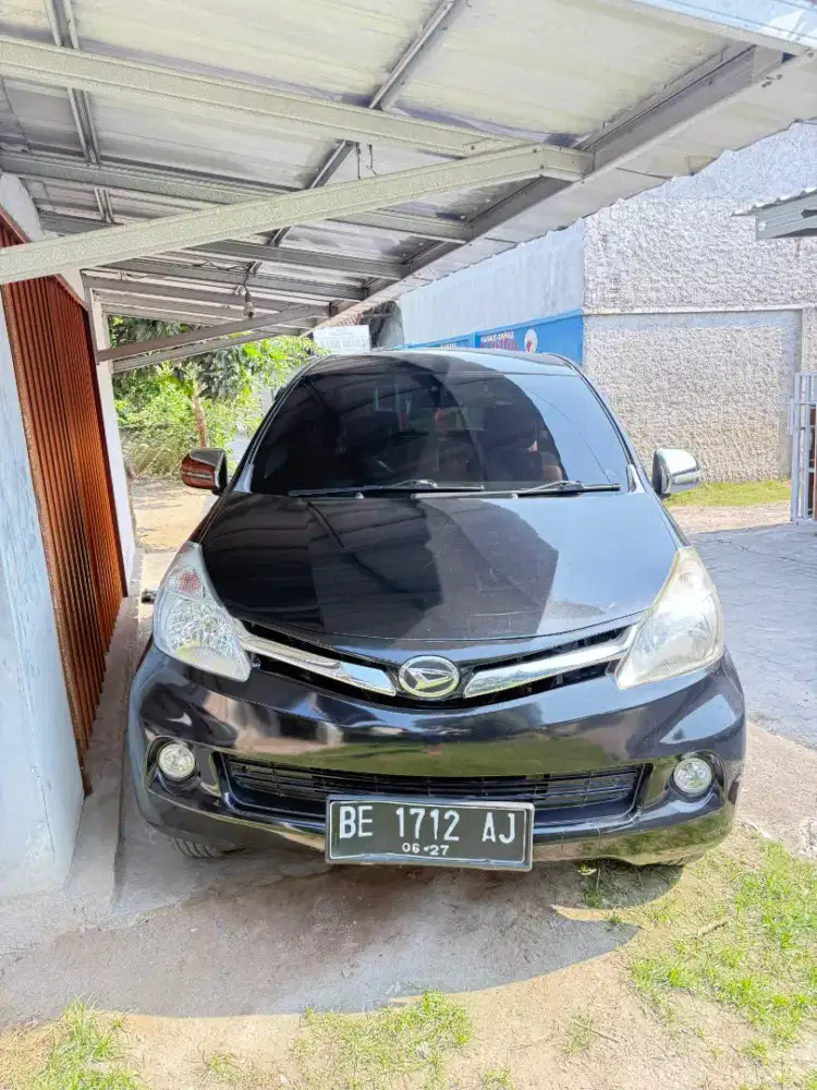 XENIA R DELUX MANUAL 2012