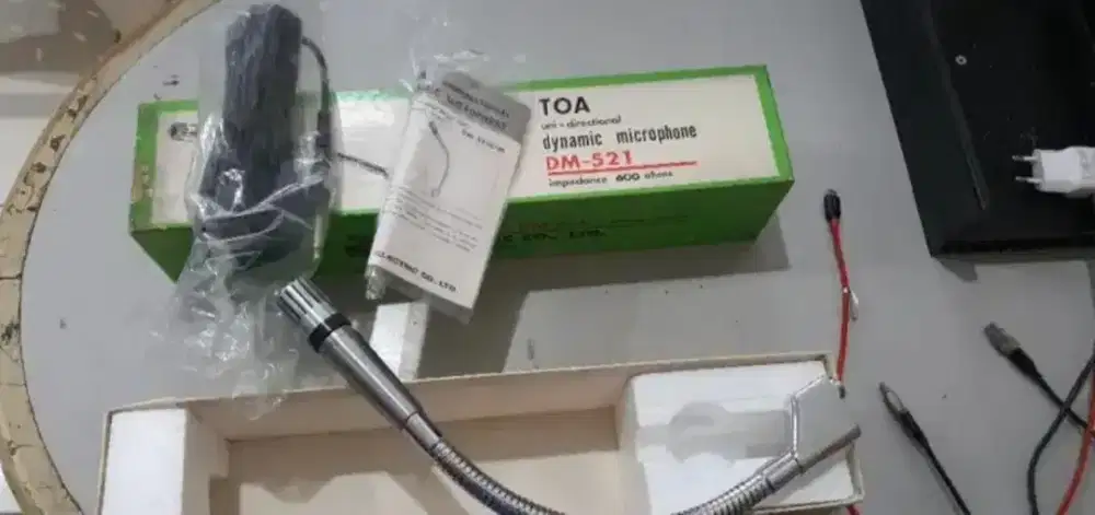 Microphone TOA dynamic uni directional | made in japan.