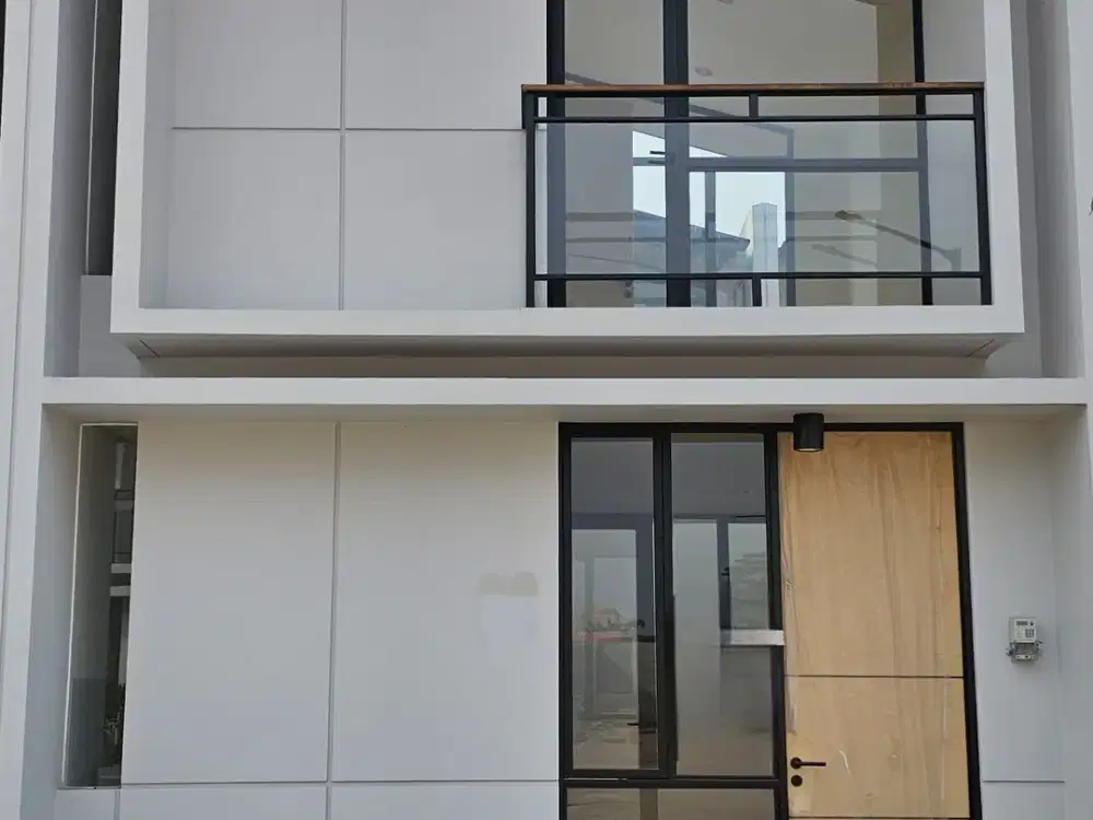 Rumah Bagus 2 Lantai Siap Huni di Lippo Karawaci