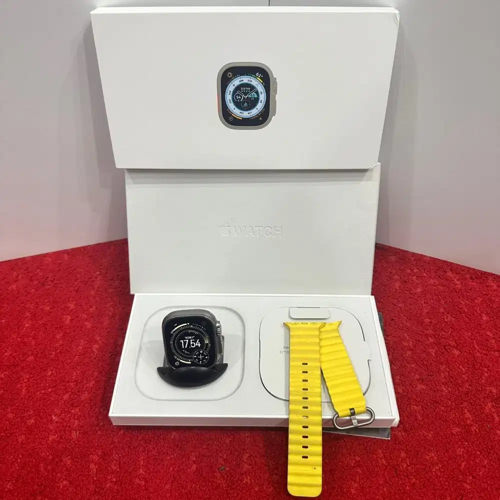 Apple Watch Ultra 49mm Titanium Case Yellow Ocean Band