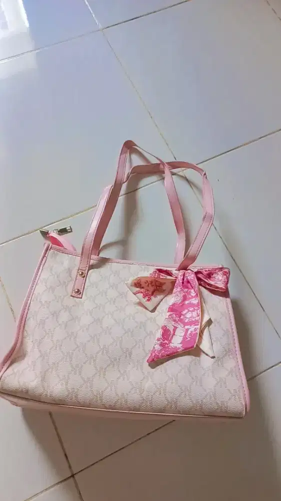 Tas formal local brand