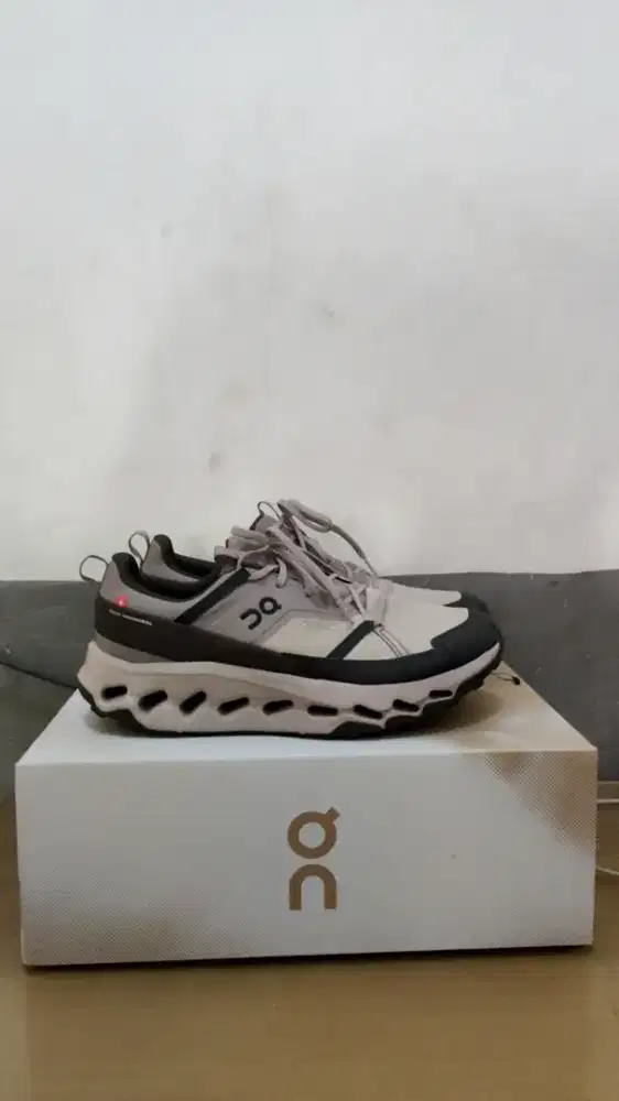 On Cloudhorizon size 42 Brown