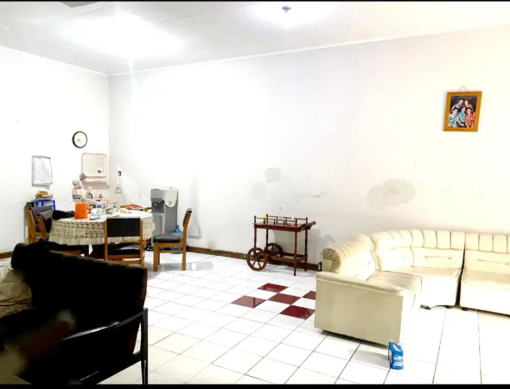 Di Sewakan Rumah Dua Lantai Di Margahayu Raya