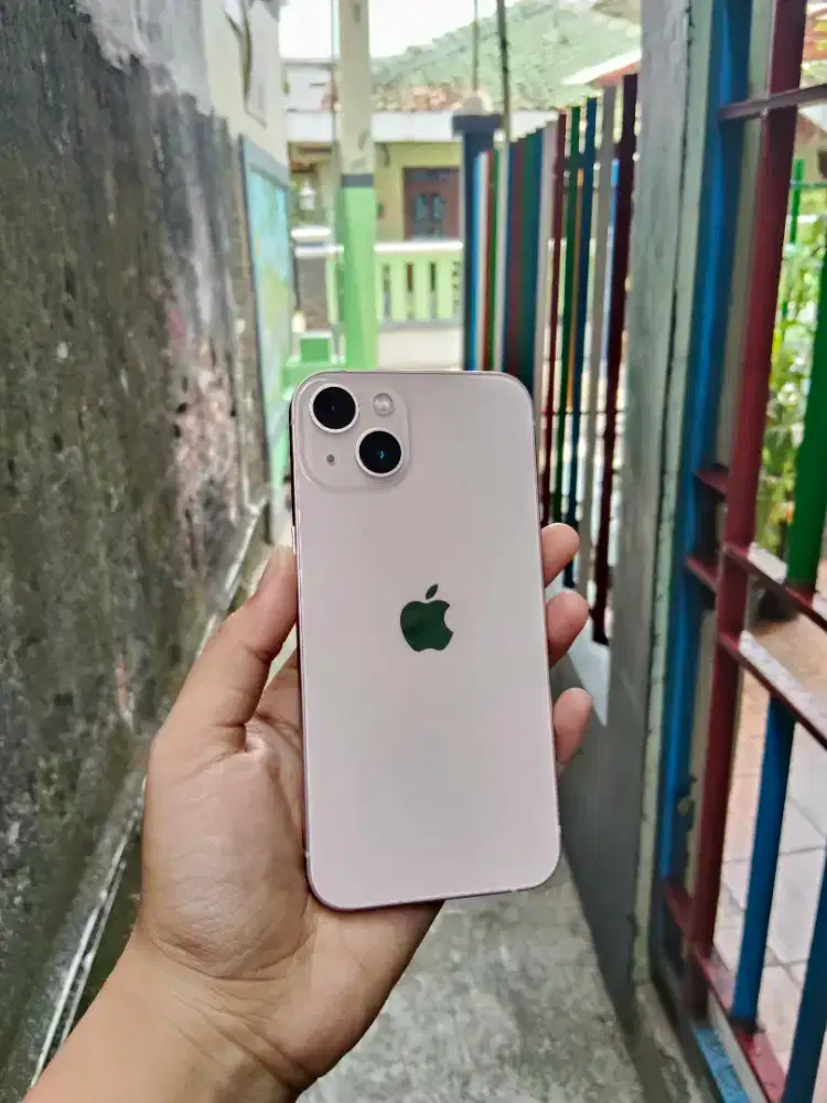 iPhone 13 128gb iBox