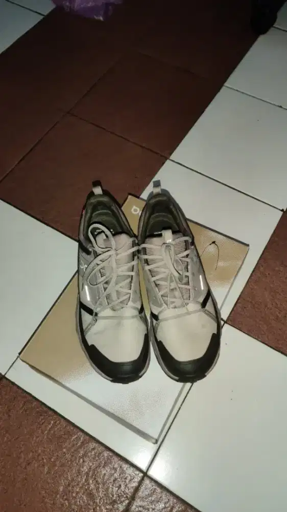On Cloud Horizon Waterproof size 42