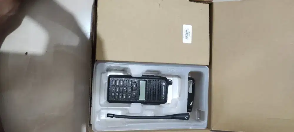 HT MOTOROLA CP 1660 + RIG ASIMOTON AS 9900