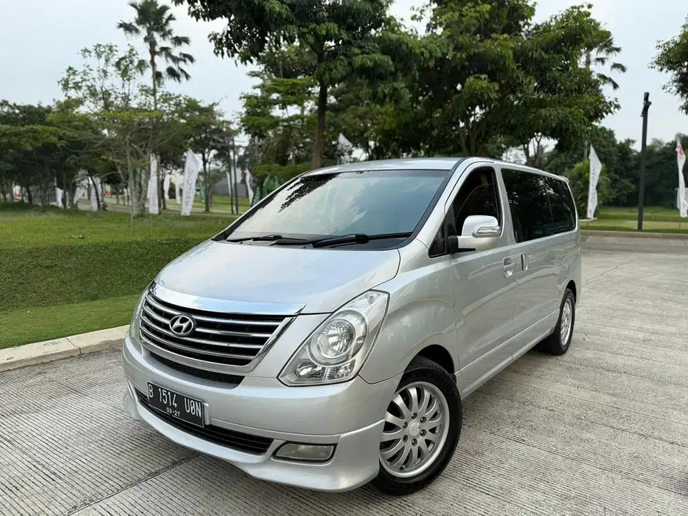 Hyundai H1 XG AT 2012
