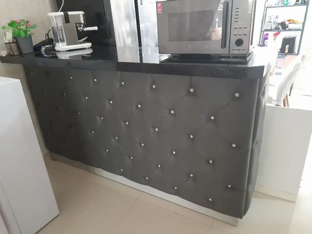 MEJA BAR / BAR TABLE