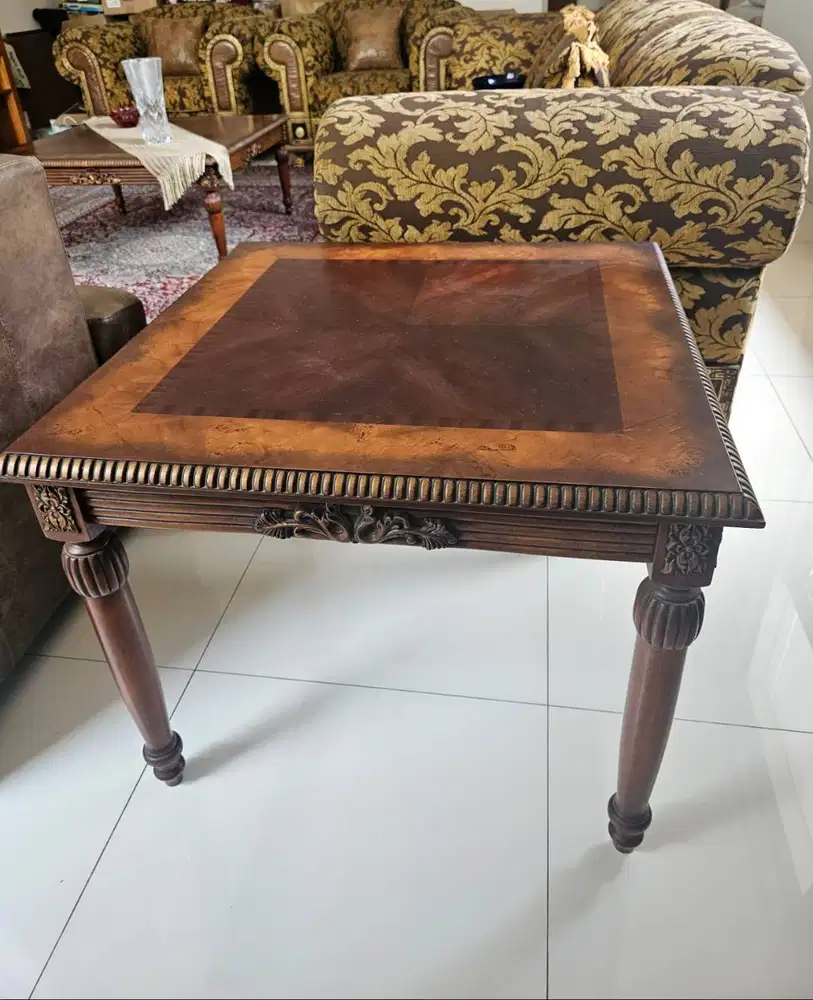 Meja Sudut Da Vinci