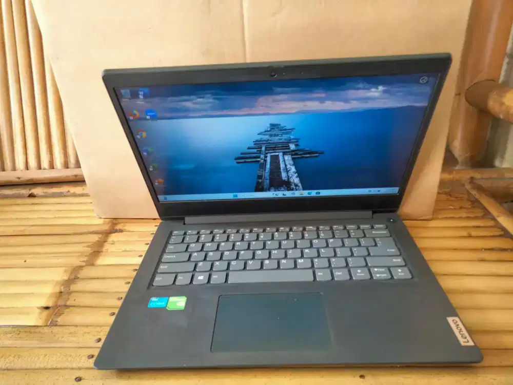Lenovo ip slim3 core i5 GEN10/RAM8gb  /SSD 512gb /slim 14inch fullset