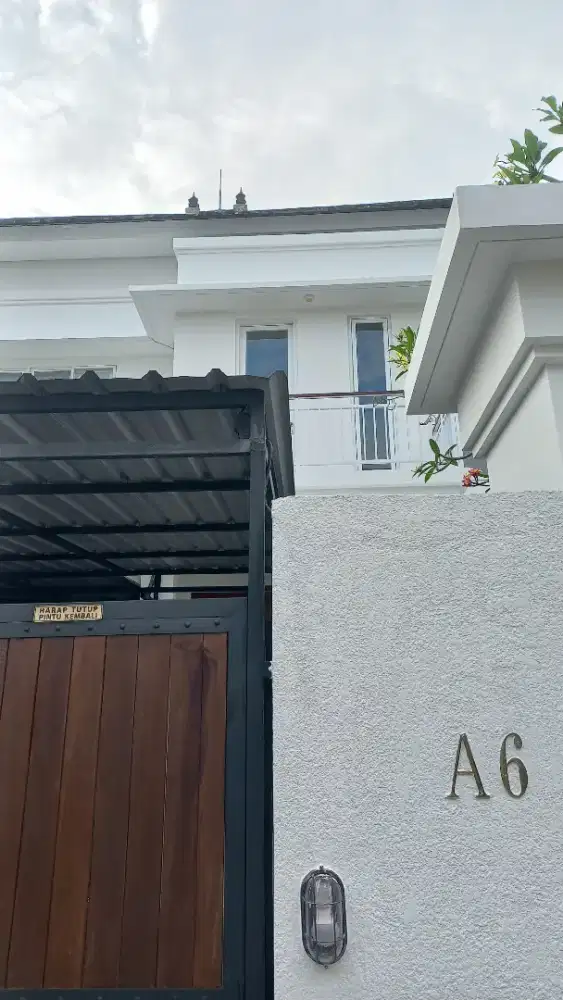 DISEWAKAN RUMAH 2LT