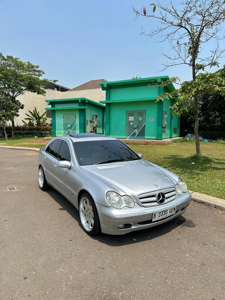 Mercedes-Benz C240 2002 Bensin