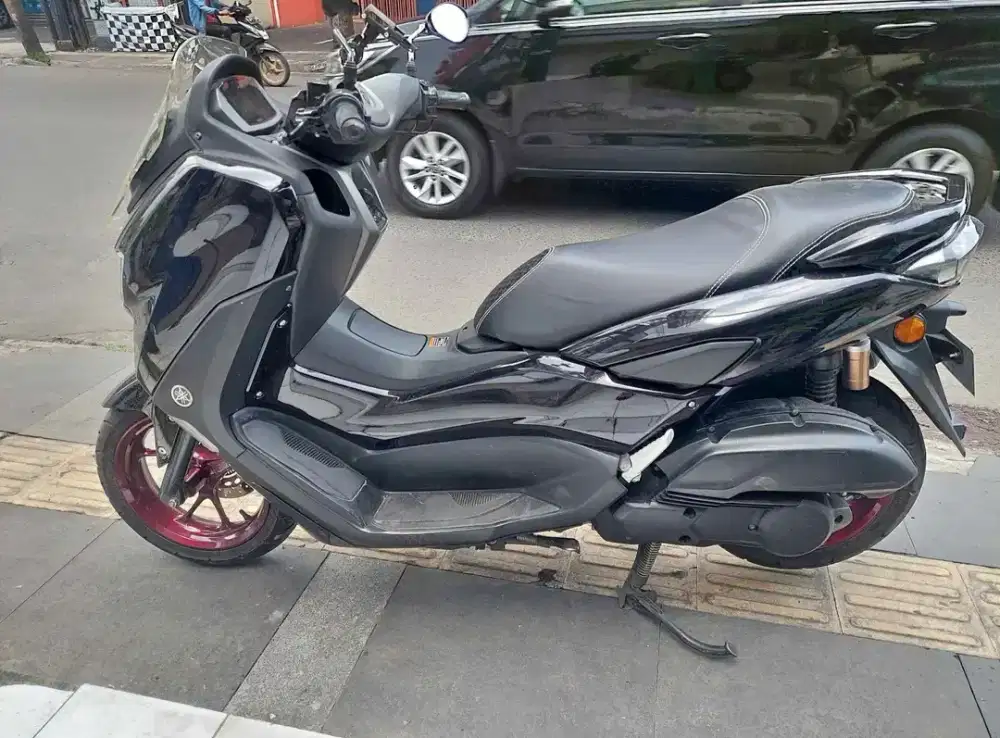 Nmax 2023 siap pakai  B U