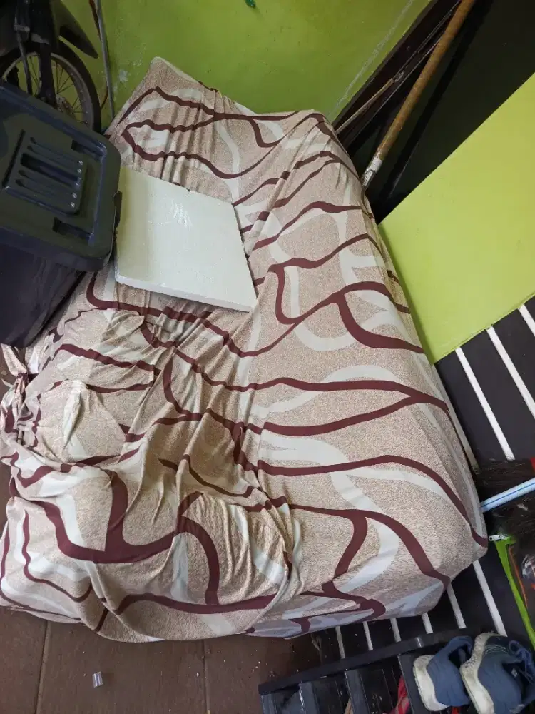Dijual Kursi apa adanya, plus cover kursi nya ambil aja