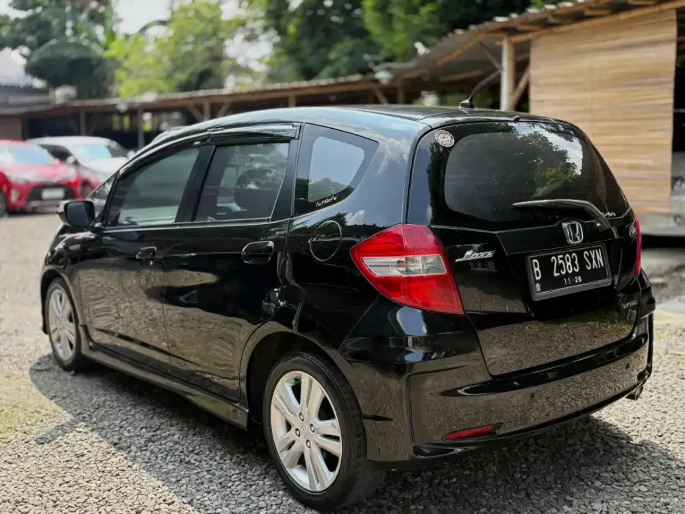 HONDA JAZZ RS MANUAL 2011