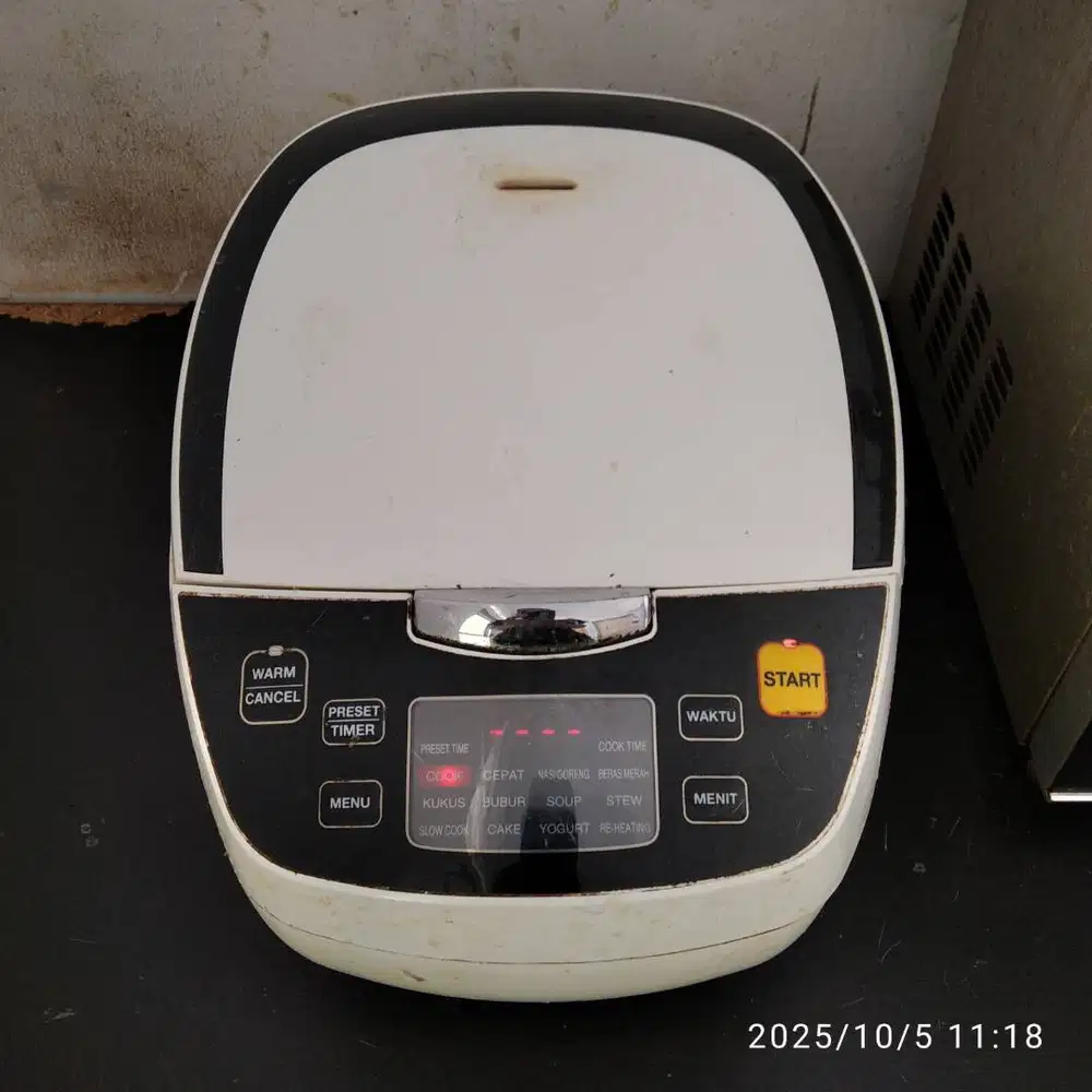 Rice Cooker Digital Yongma SMC8017 Kapasitas 2 Liter Penanak Nasi
