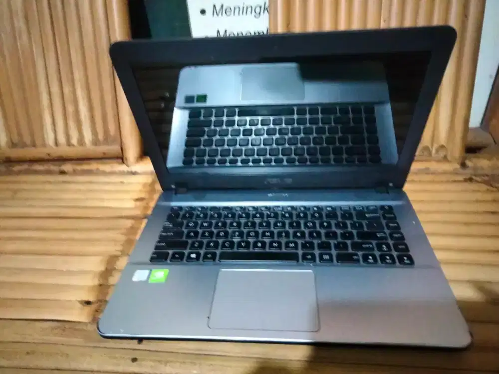 Asus x441UBR/core i3 gen7 ram8gb/SSD 256+HDD 500gb/VGA Nvidia mx110