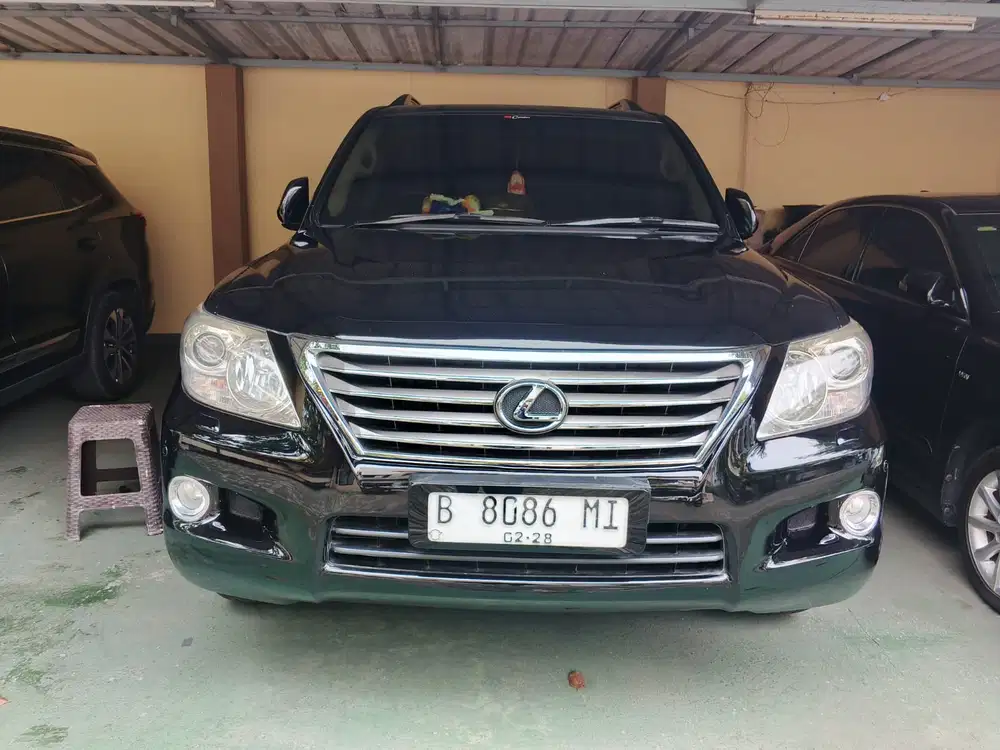 Lexus LX570 2011 Bensin
