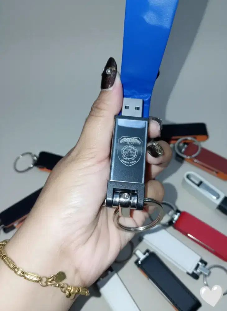 Flashdisk 8gb + logo