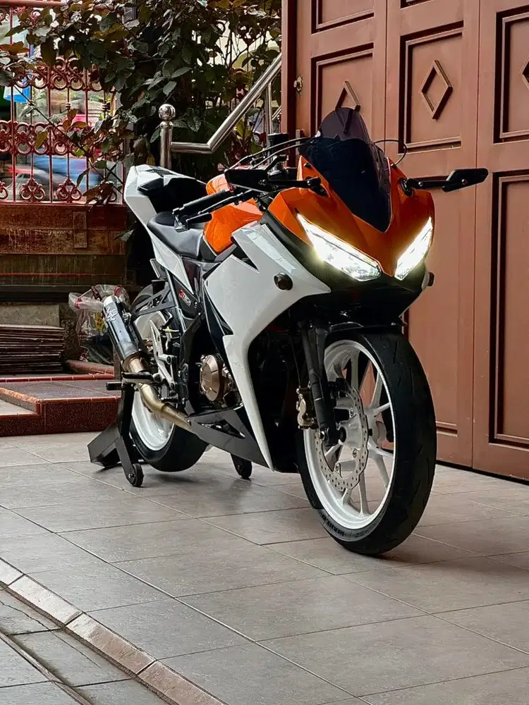 Honda CBR 150R Repsol 2020