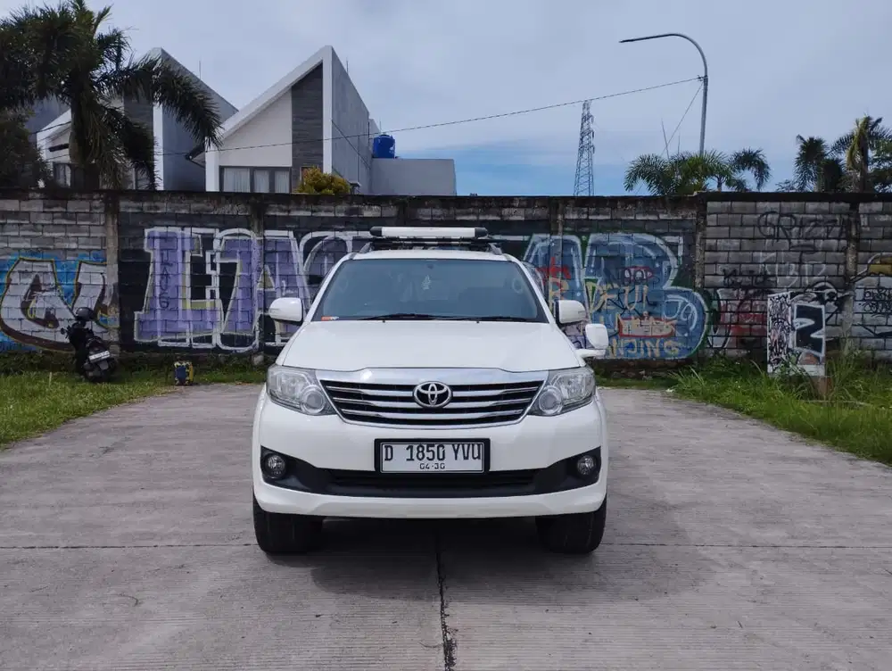 DP 20 jt.! Fortuner G 2.5 diesel matic 2011