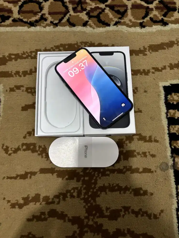 IPHONE 16e Fullset hp + dus BH masih 100%