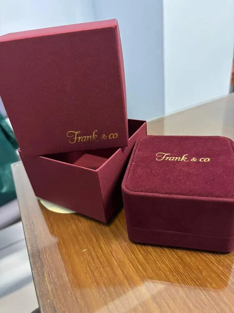 Box Perhiasan Frank & Co