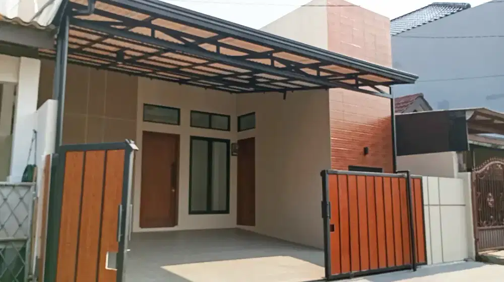 Bukit Nusa Indah, Tangsel, 1.5 lantai, 2 carport, 4KT 3KM, mini garden