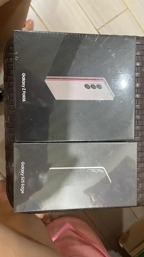 Samsung Z Fold 6 256 pink, S25 edge 512 silver