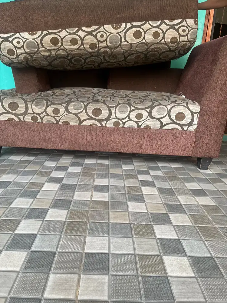 Sofa dan kasur bekas