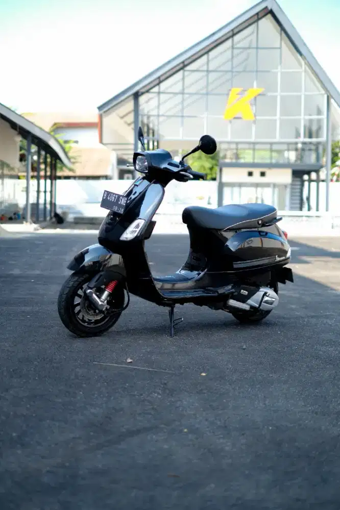 PIAGGIO VESPA 125 IGET FACELIFT 2021
