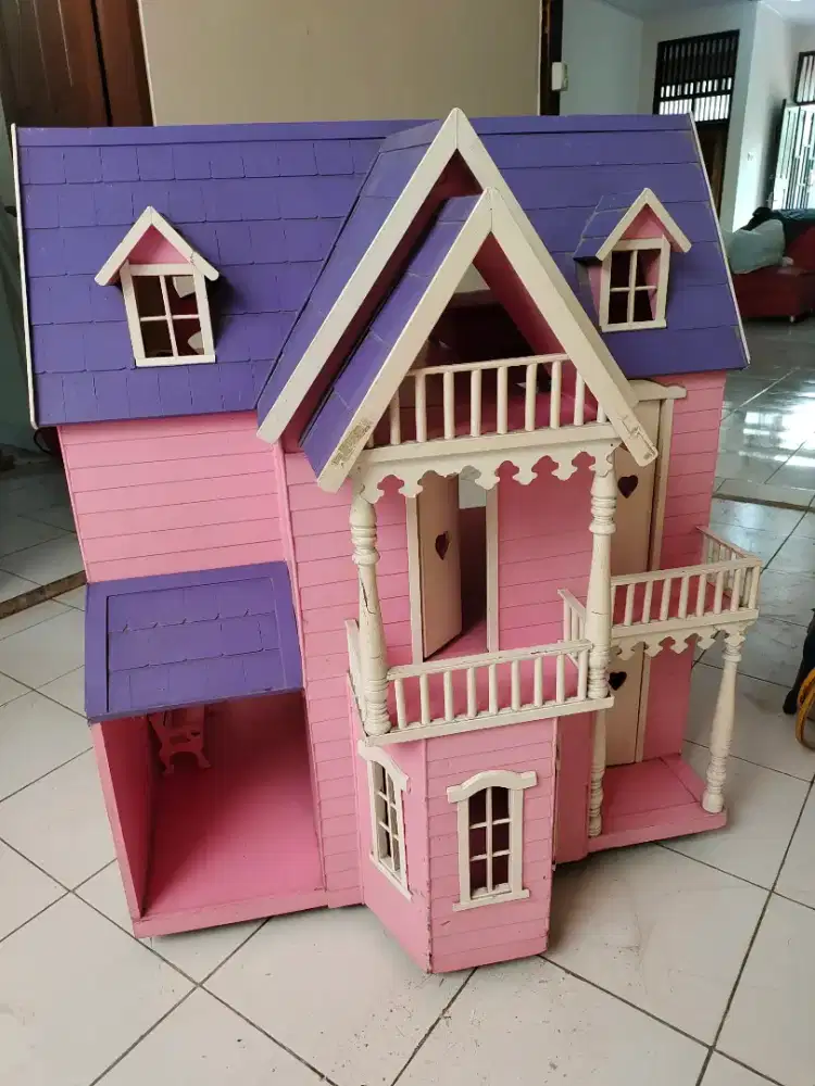 Rumah mainan Barbie