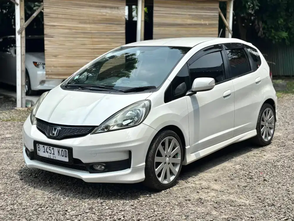 HONDA JAZZ RS AUTOMATIC 2012