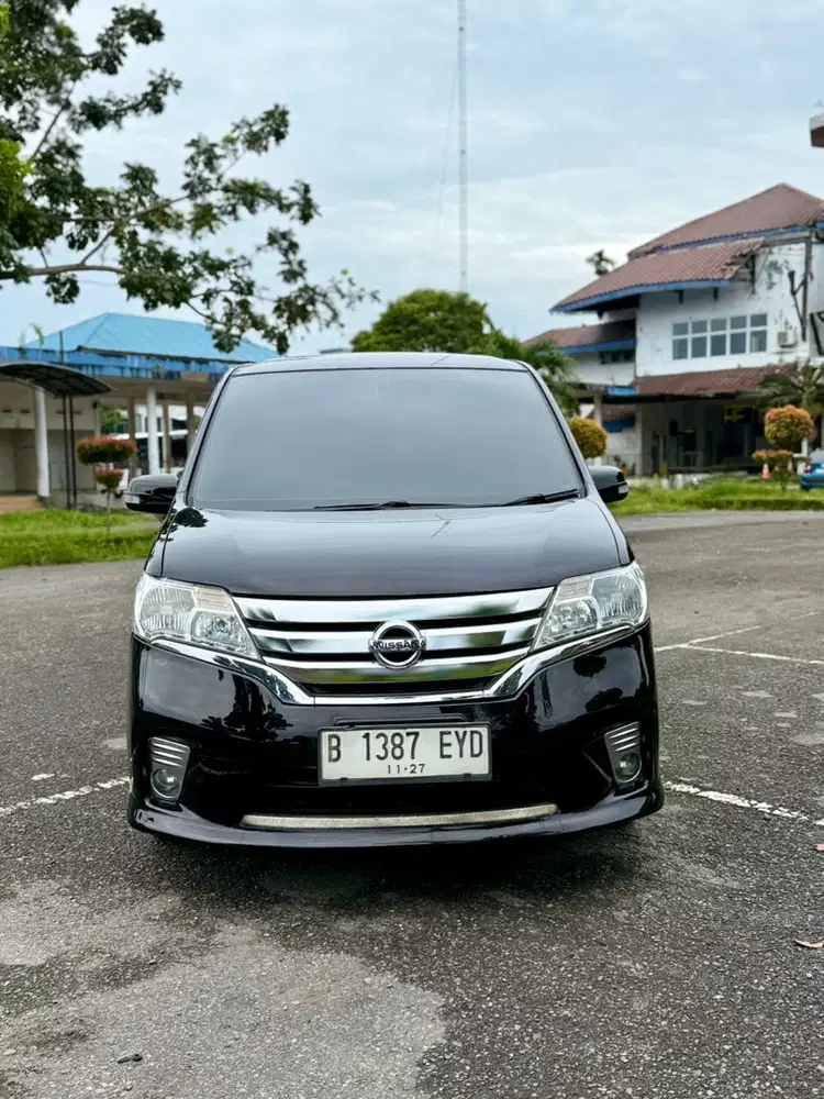 Nissan Serena HWS AT Matic murah