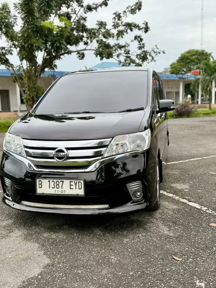 Nissan Serena HWS AT Matic murah