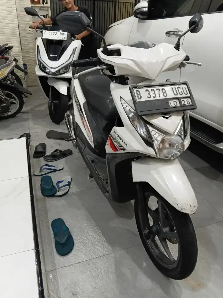 Dijual honda beat warna putih atas nama saya sendri servis  yamaha
