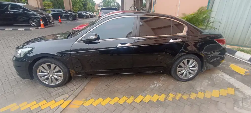 Honda Accord 2011 Bensin